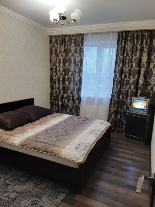 2-х комнатная квартира на пр.соборном, посуточно почасово