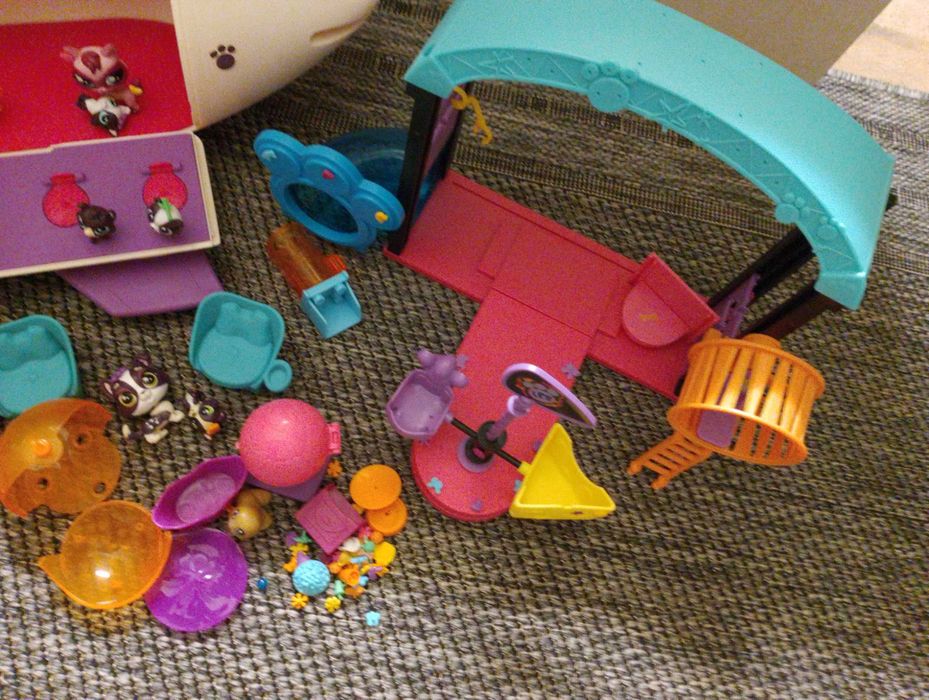 Littlest pet shop