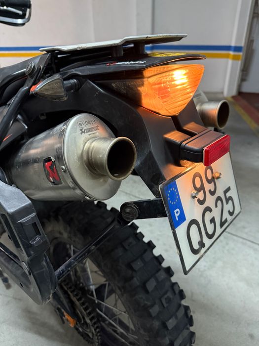 KTM 990 Adventure R com extras