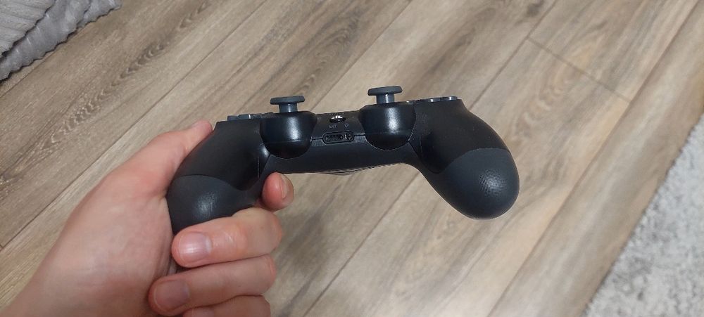 Новий  геймпад Sony DualShock 4 V2 (CUH-ZCT2E) Black