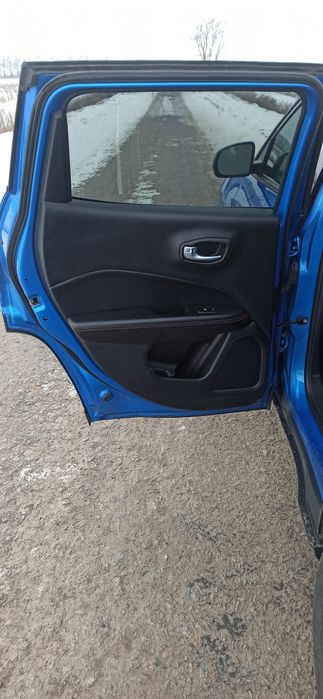 Продам Jeep Compass