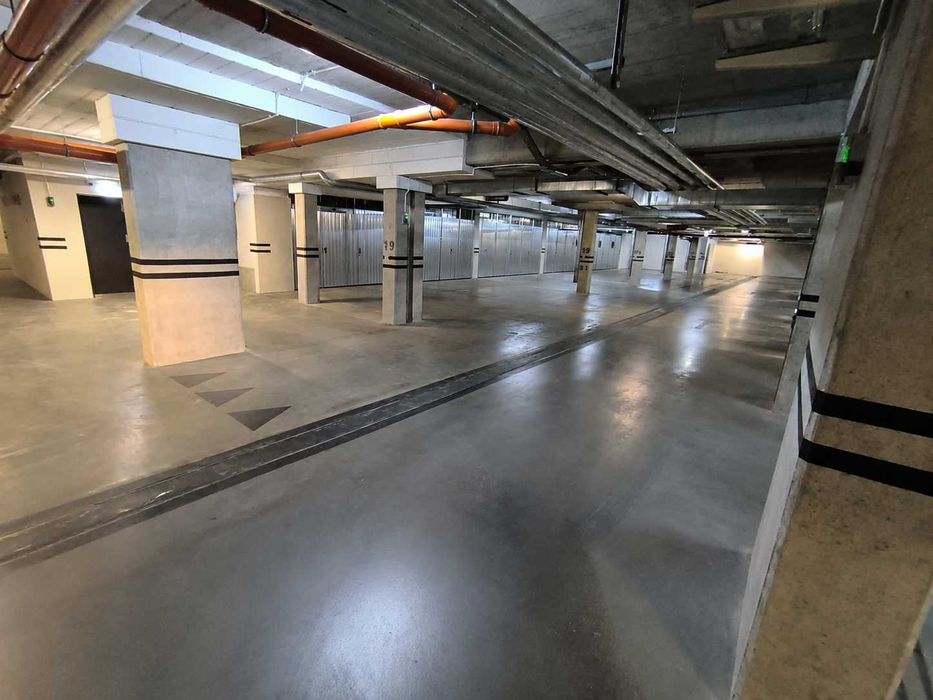 Ekskluzywne  2 pokoje z dużym balkonem--miej. postojowe Stacja Kopernik