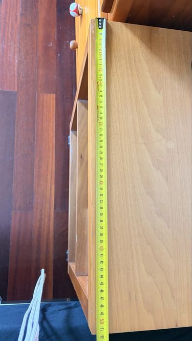 Mesa de Apoio / Mesa de Cabeceira de Madeira com Rodinhas – Excelente Estado