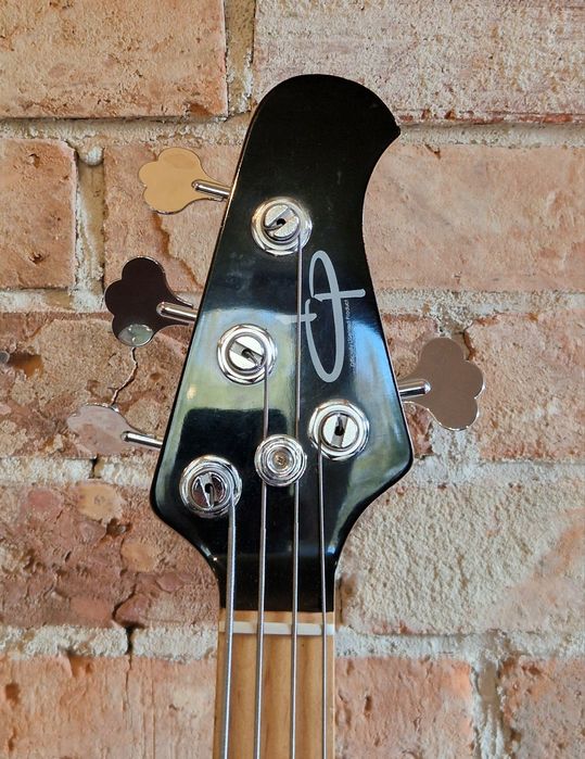Gitara basowa OLP MM2 '03 (kopia Ernie Ball Musicman Stingray bass)