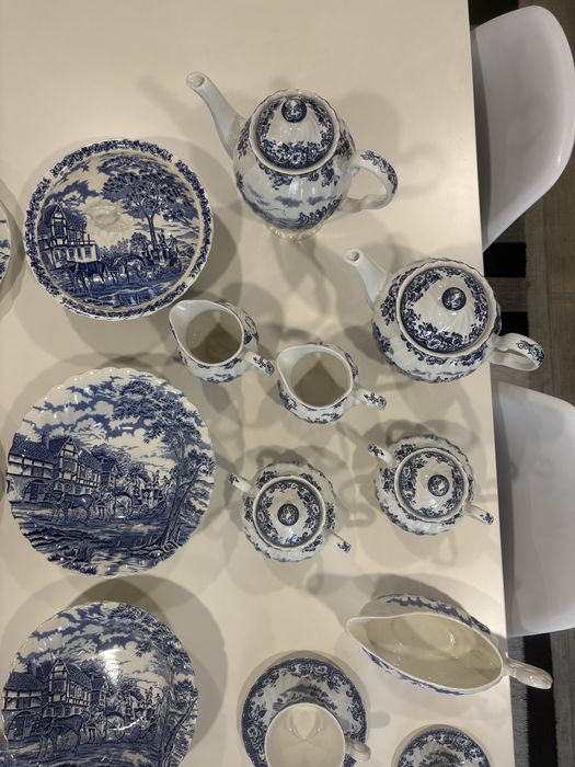 Serviço de Louça Inglesa Royal Mail - Vintage (118 peças)