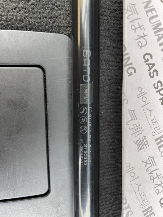 Газовий упор до BMW x3 st 50355