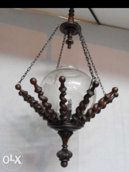 Candeeiro em madeira (Século XVII)