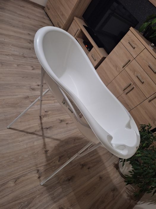 Wanienka ze stelażem