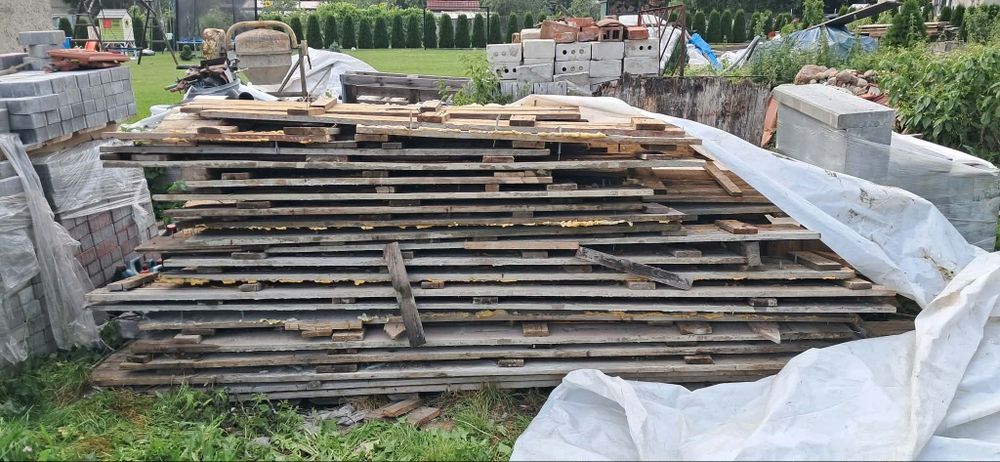 Szalunki deski  po budowie