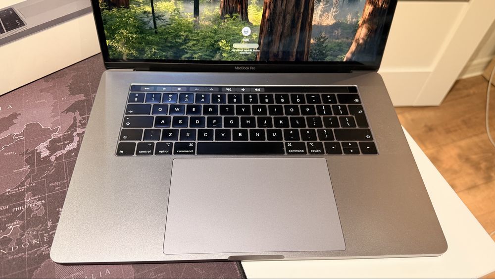 MacBook Pro 15 (2019) – i7 / 16GB / Radeon Pro 4GB