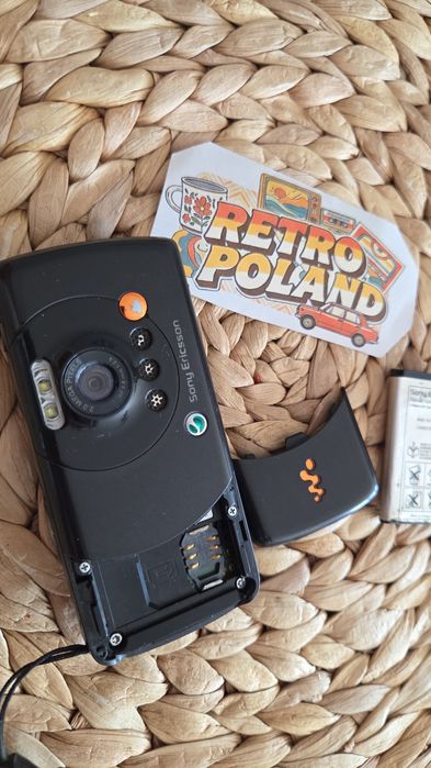 Sony Ericsson w810i z ładowarką T-Mobile,  kolekcjonerski