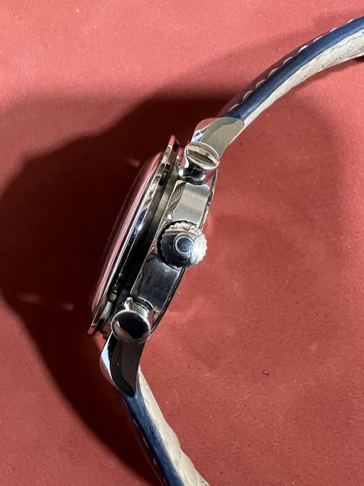 Relógio omega Speedmaster modelo kart, posso fazer troca