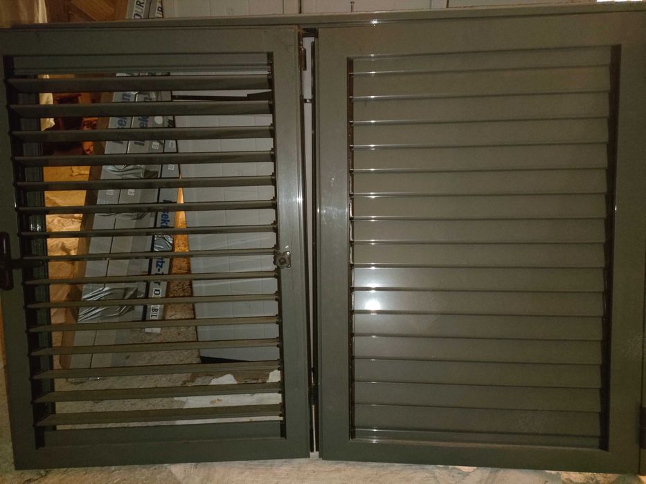 Janela + persiana64737775460097121