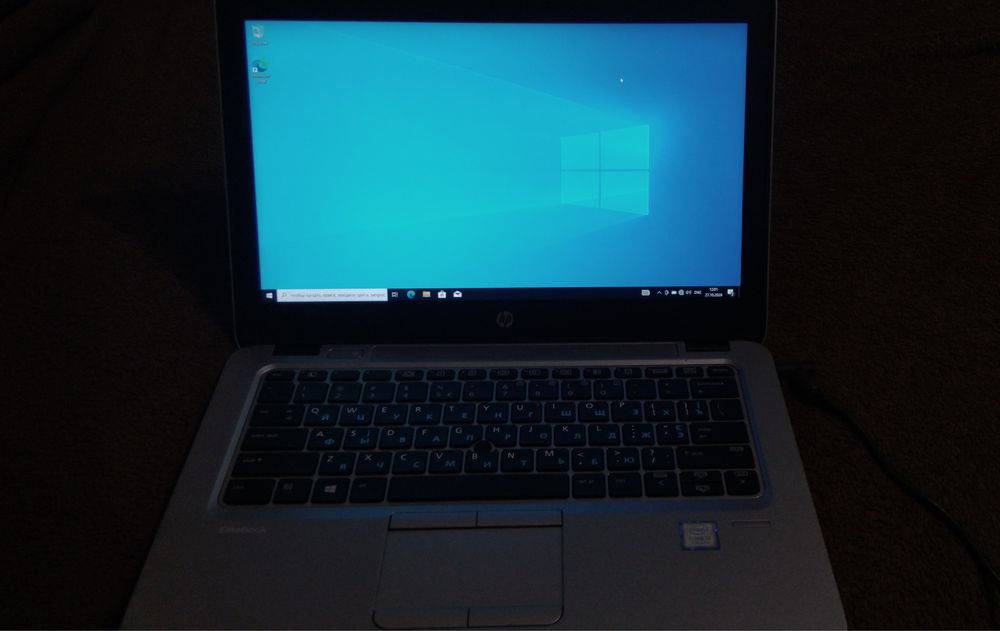 Ноутбук HP 820 g4