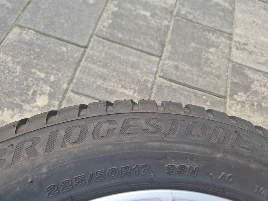 Bridgestone Blizzak LM001 225/50r17 Blizzak LM001 N3935