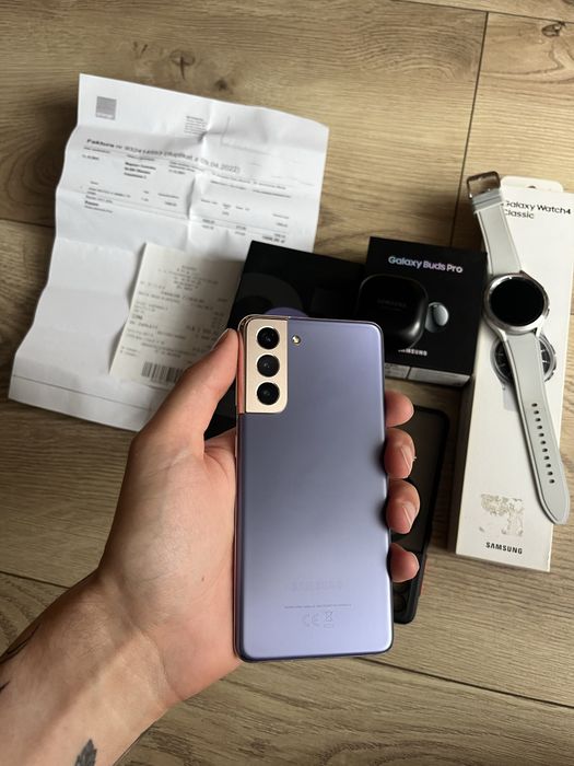 Samsung Galaxy s21 z akcesoriami