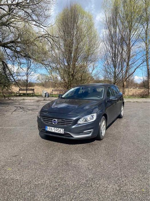 Volvo V60 D2 2014