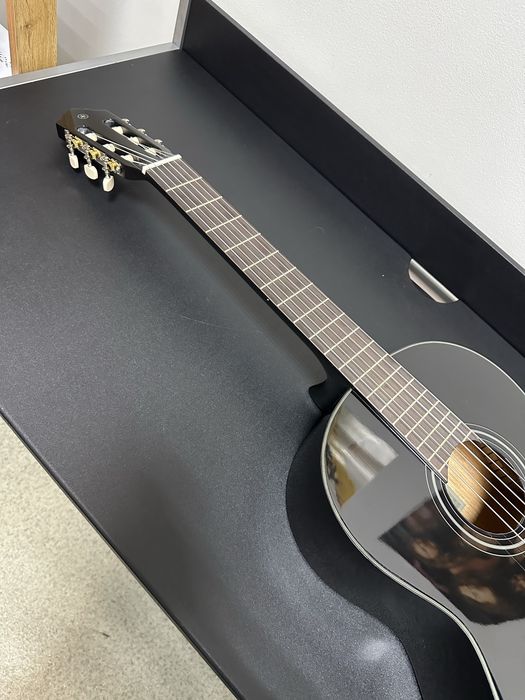 Yamaha C40 Black - класична гітара + чохол, ідеальний стан