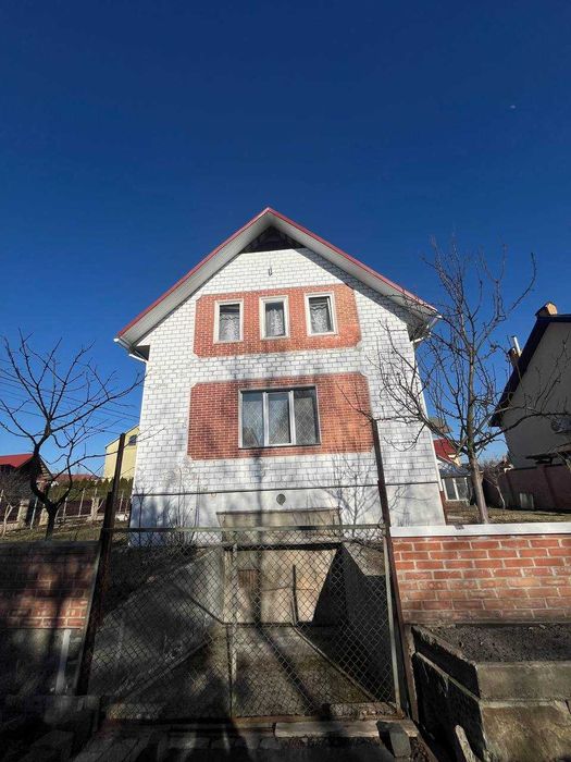Продаж будинку в Білогорщі