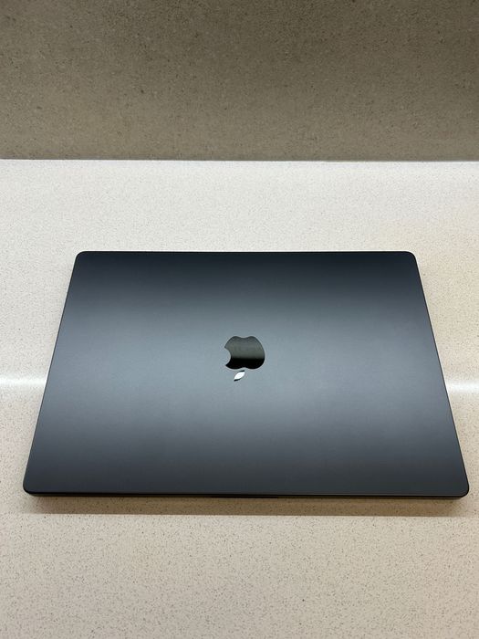 MacBook Pro 16” M3 Pro 18GB RAM 512GB SSD Impecável