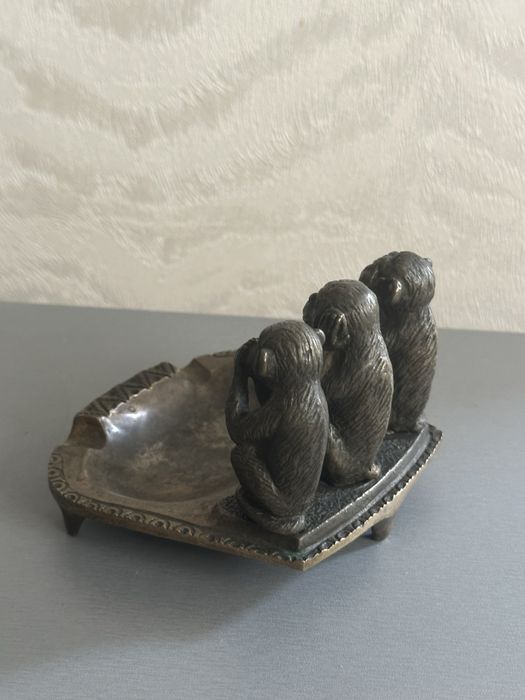 Бронзова попільничка (Бронзовая пепельница), Нимор, СРСР