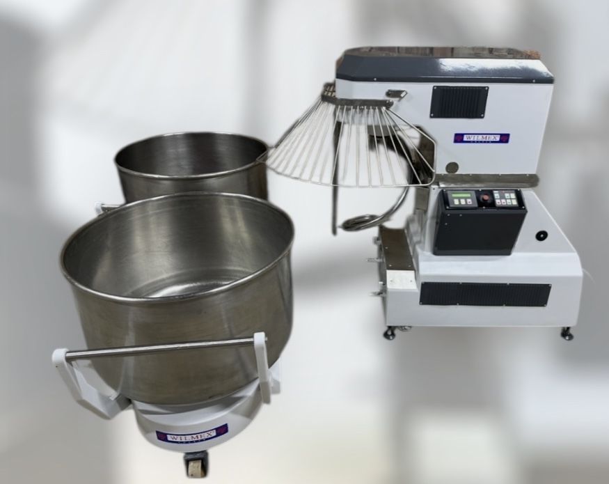 Тістоміс спіральний з підкатними діжами Wilmex M200W тестомес. Машина