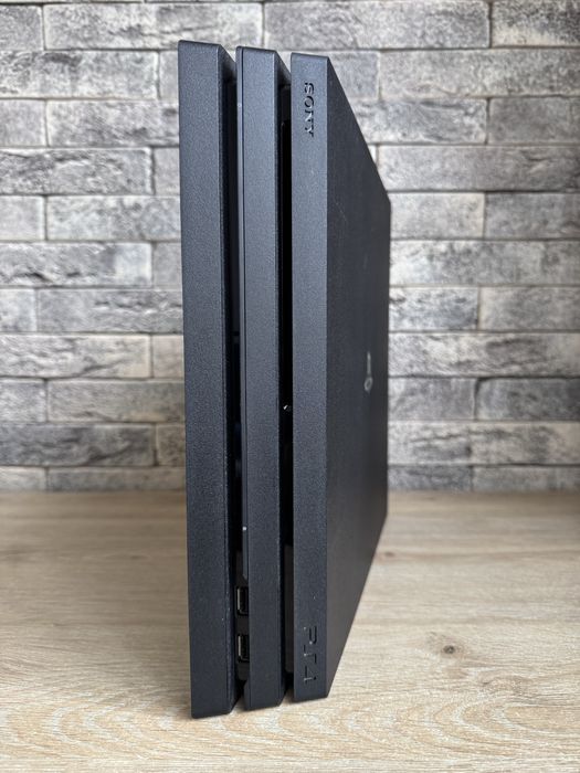 PlayStation 4 PRO 1TB