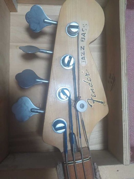 продам гітару fender jazz bass
