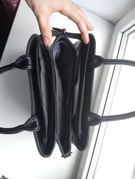 Кожаная сумка Givenchy
