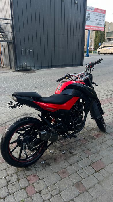 Мотоцикл Спарк 200 р-28