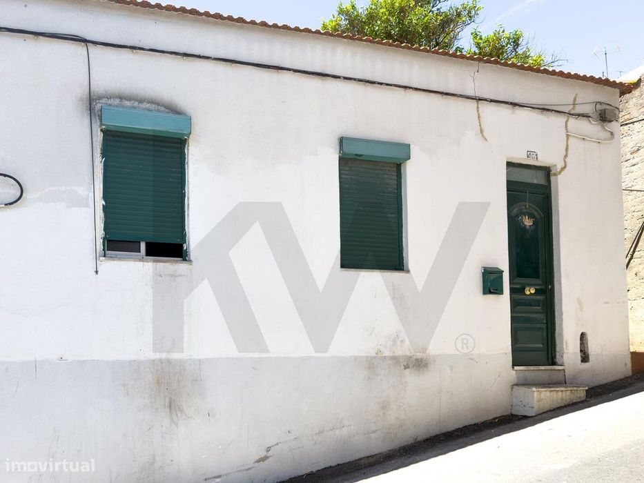 Moradia Arrendada No Bairro Da Liberdade | Campolide | 80 M² | 130.000