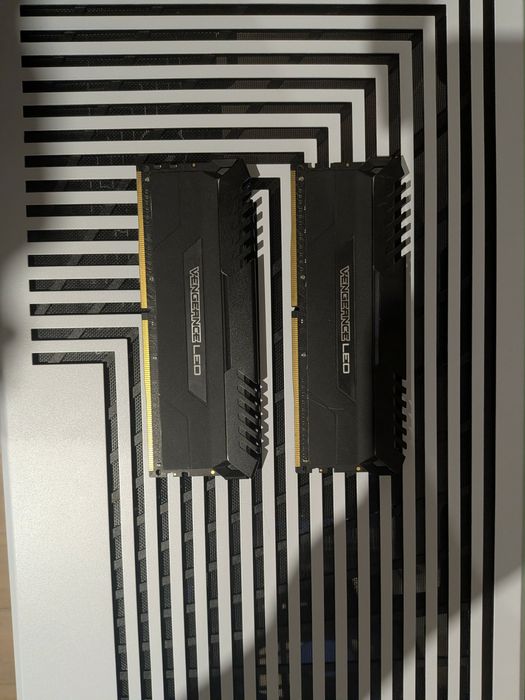 Pamięć RAM 32Gb ddr4 Corsair 2666MT  CL 16 (2x16gb)