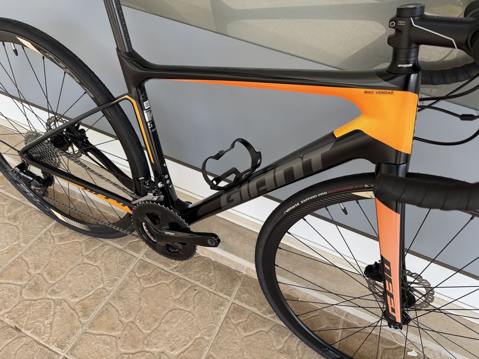 Bicicleta de estrada Giant em carbono - Disco