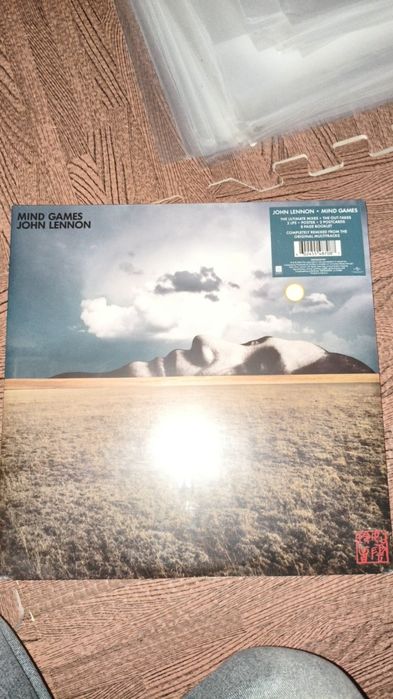 John Lennon 
Mind Games edição 2lps

The Beatles 
Everely Years

Selad