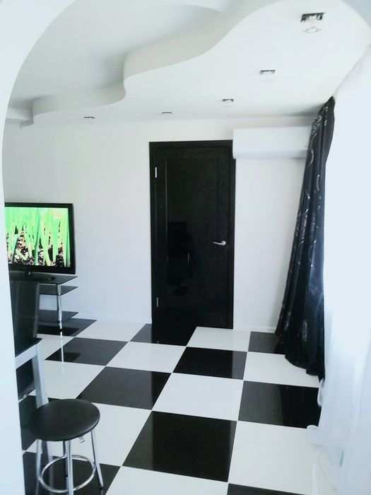 Апартаменты Yuliya с новым ремонтом в центре посуточно,понедельно