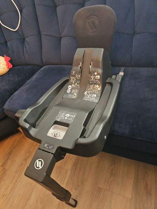 Fotelik nosidlo + baza Avoinaut Pixel Pro Rozowy