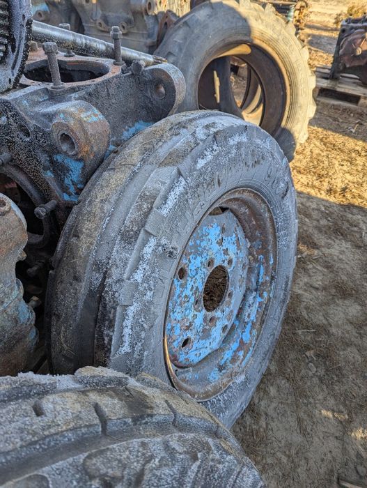 Колеса ЮМЗ МтЗ 80 82 Діск скат покришка Камера Резина Диск На Міст мТз