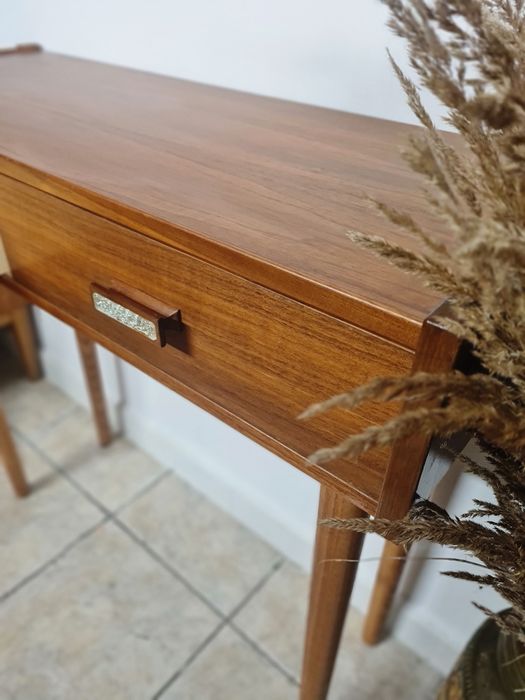 Konsola, małe biurko tekowe, skandynawski design,Szwecja lata 60,mid-c