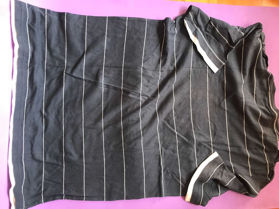 Tshirts de homem a um euro e meio cada.