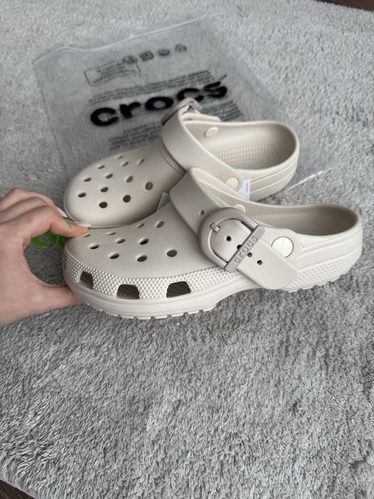 Шльопанці M7 W9 Crocs Classic Enamel Buckle Clog 25,5 см 39 р