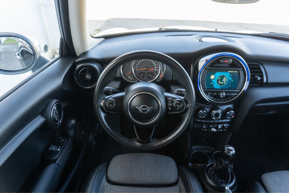 Mini  Cooper One D (desde 180€/mês financiamento)