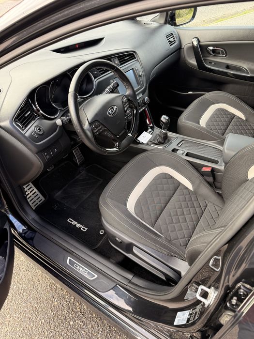 Kia Ceed 1.6 CRDi 136cv GT Line | 2017 | 102.000 km