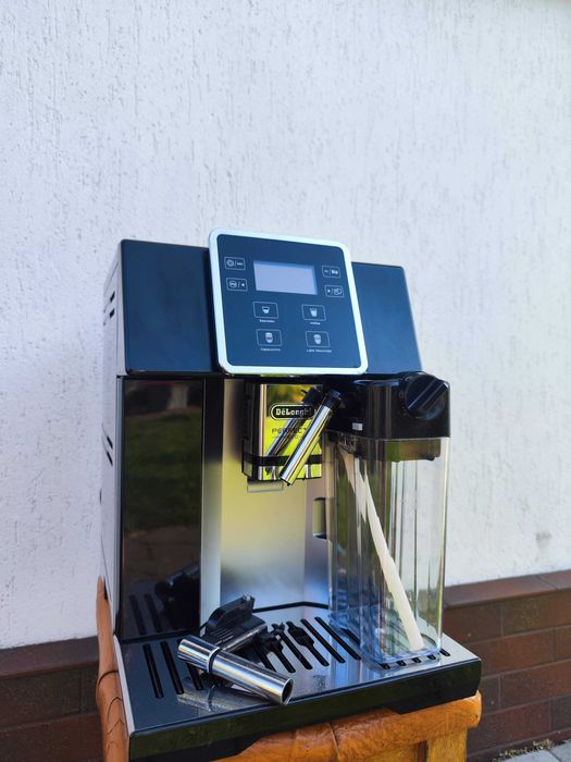 Кавомашина кофемашина Delonghi Perfecta EVO ESAM 428.40