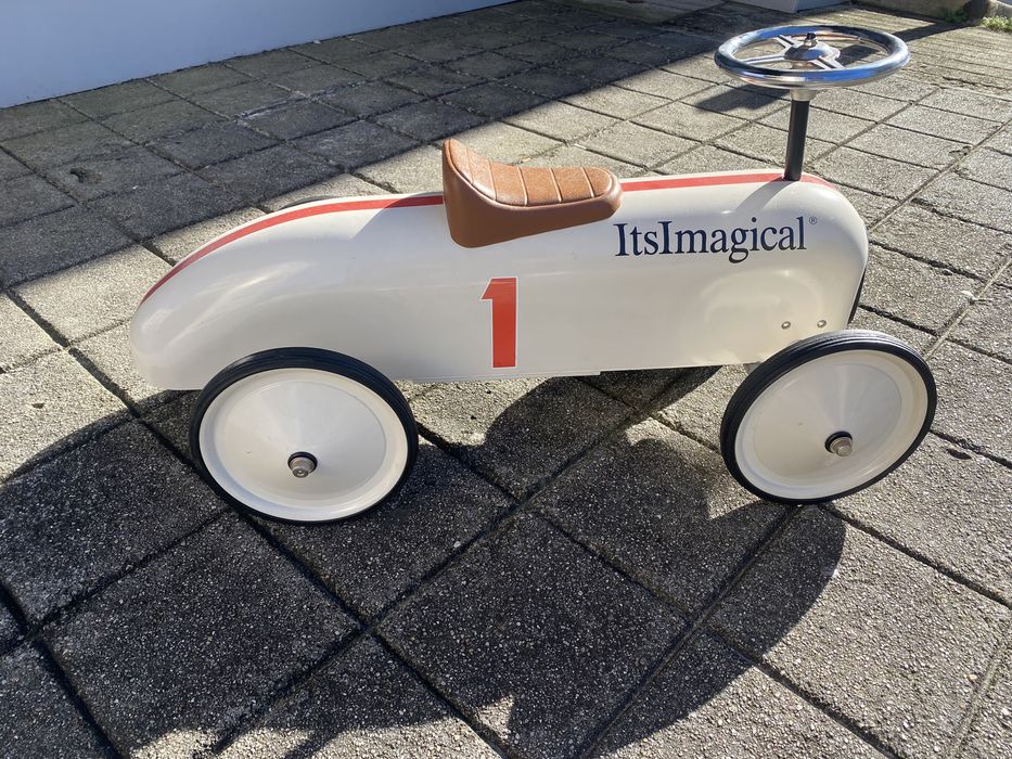 Triciclo clássico ITSMAGICAL