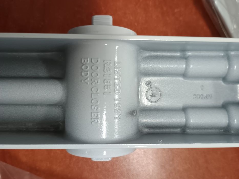 Samozamykacz do drzwi MP522