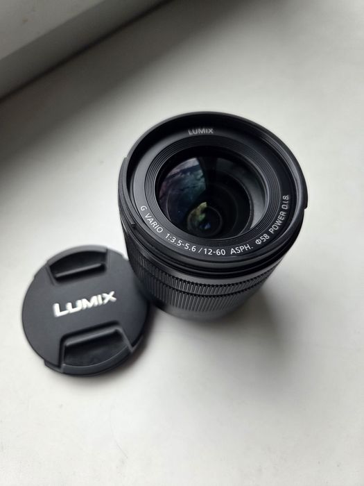 Об'єктив Panasonic Lumix G 12-60mm f/3.5-5.6