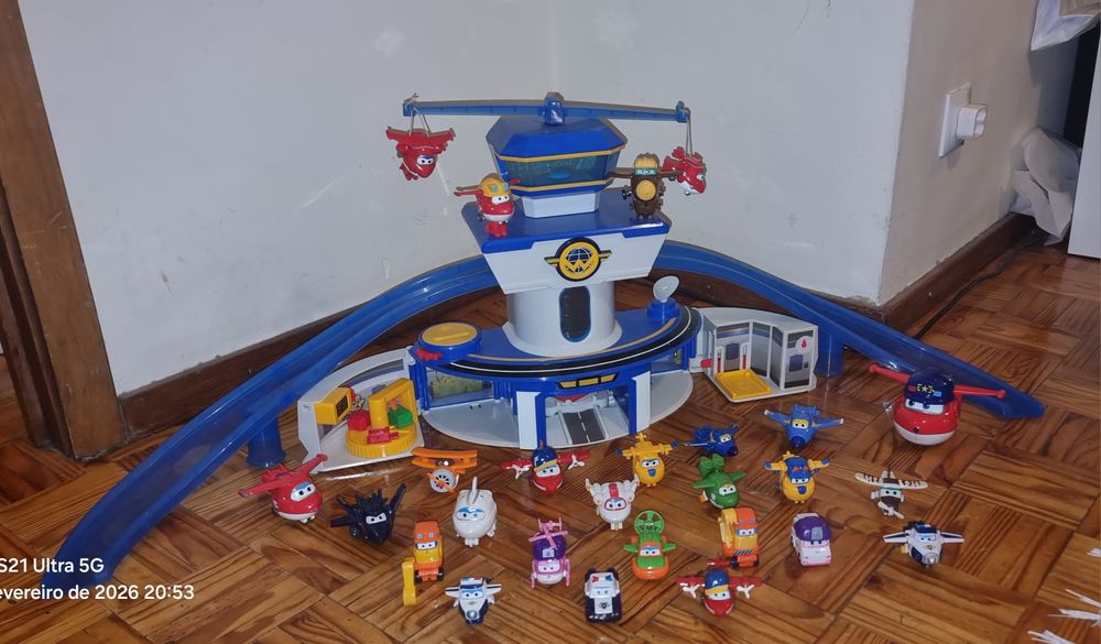 SUPER WINGS Aeroporto Super Asas