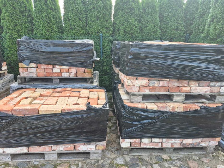 Cegła rozbiórkowa z 1910 roku