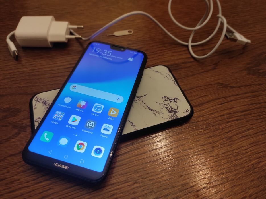 Huawei p20 lite 4/64GB, szkło na ekranie, oraz etui