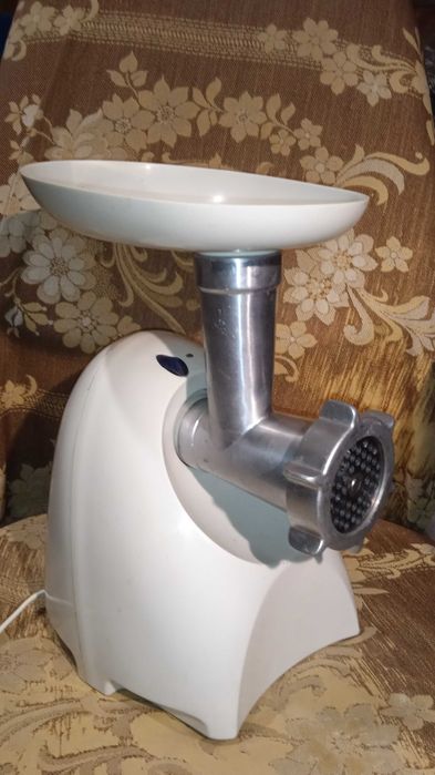 Мясорубка VOLLMER 6108-A 1300 вт. АС 120 в.